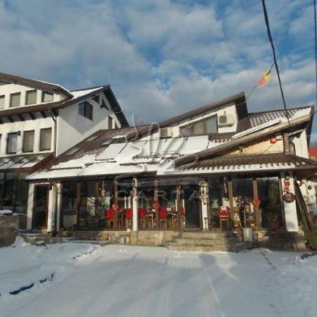 La Marele Moft Hotel Slănic Exterior foto