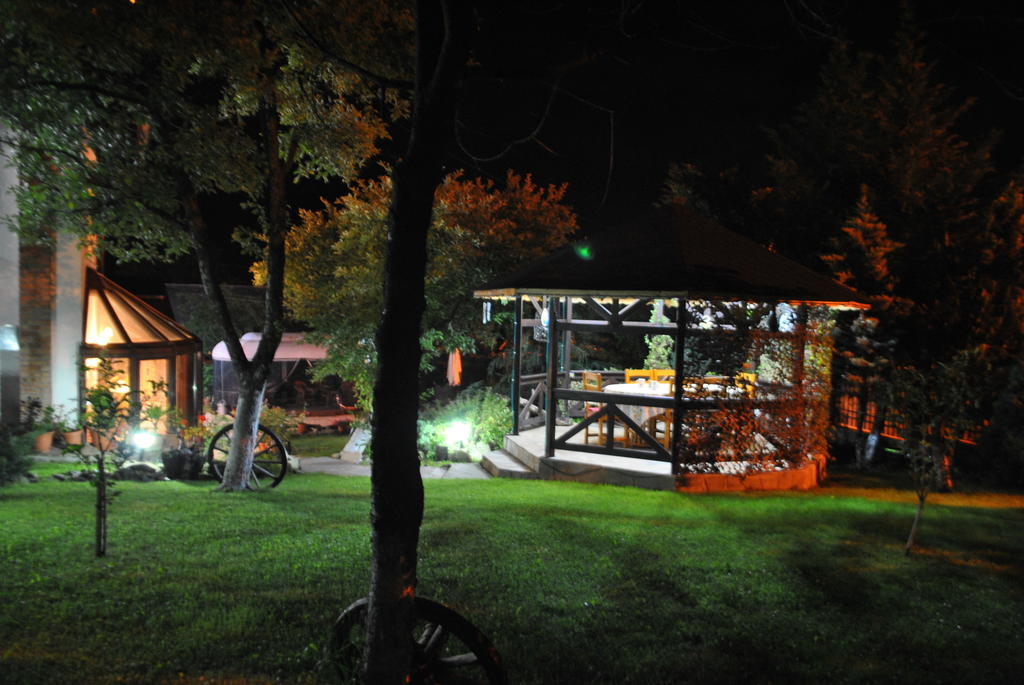 La Marele Moft Hotel Slănic Exterior foto