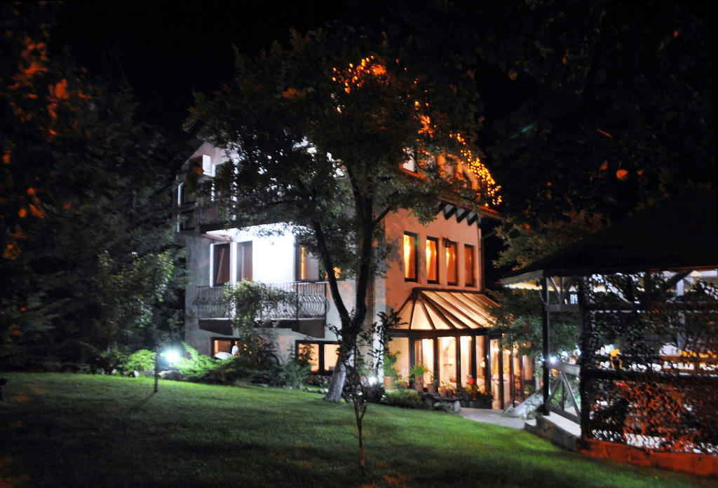 La Marele Moft Hotel Slănic Exterior foto